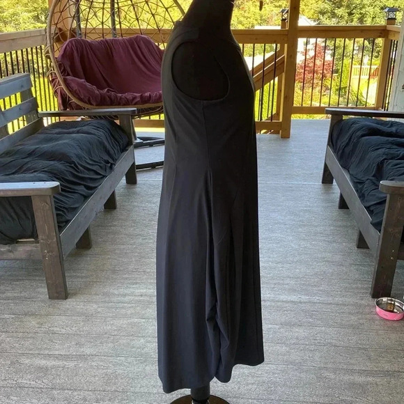 Jason  | Sleeveless Dress - Picture 4 of 7